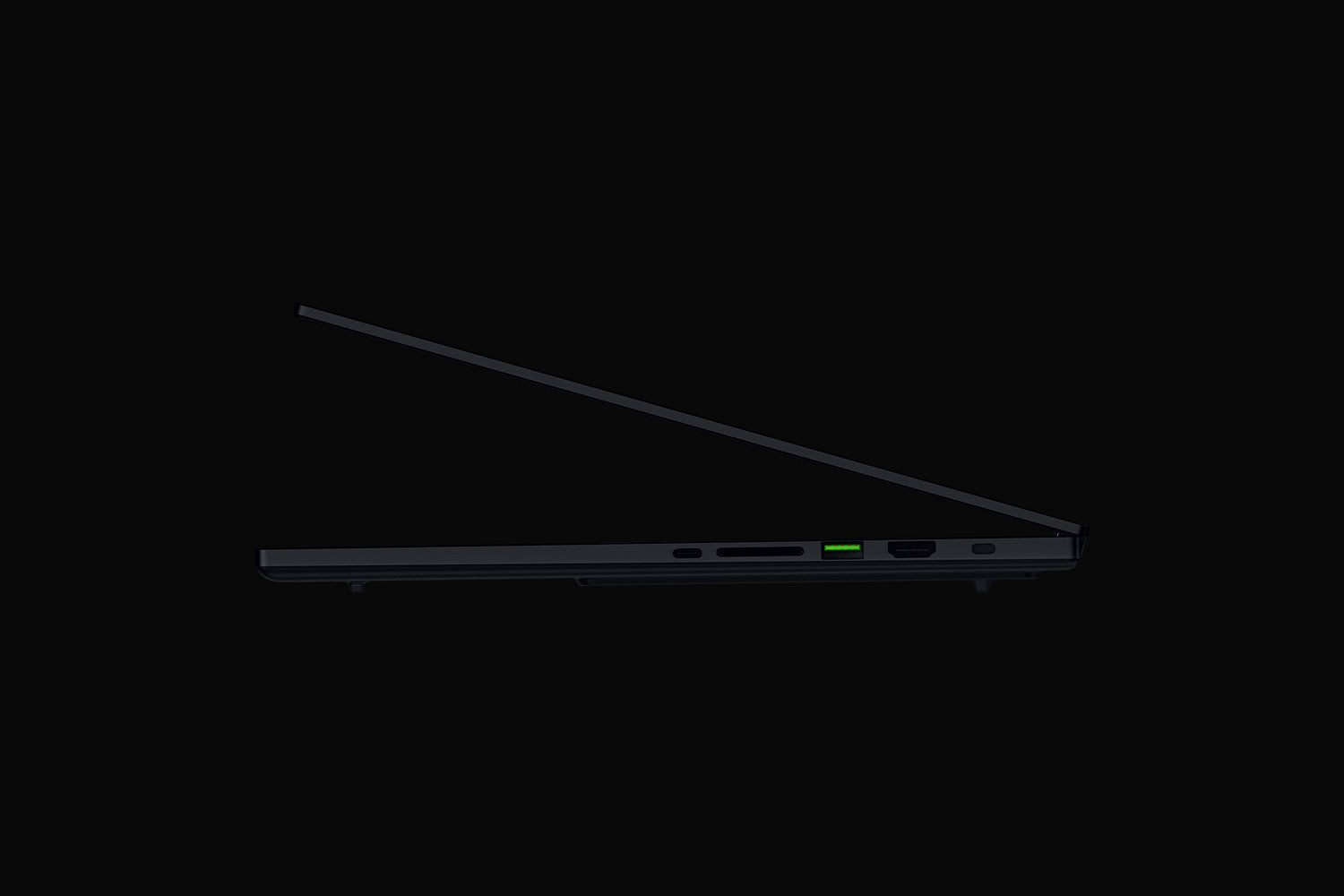 Razer Blade 16 QHD+ 240 Hz OLED GeForce RTX 5090 Gaming Laptop Black